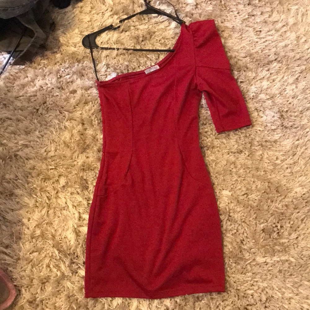 One shoulder dress